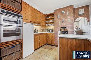 LADYSMITH AVENUE- click for photo gallery